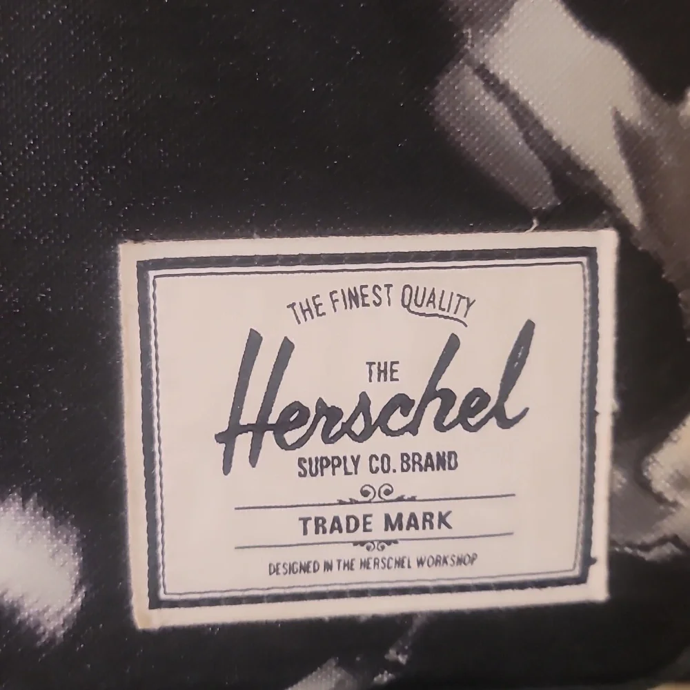 HERSCHEL SUPPLY CO 9 X 12.5